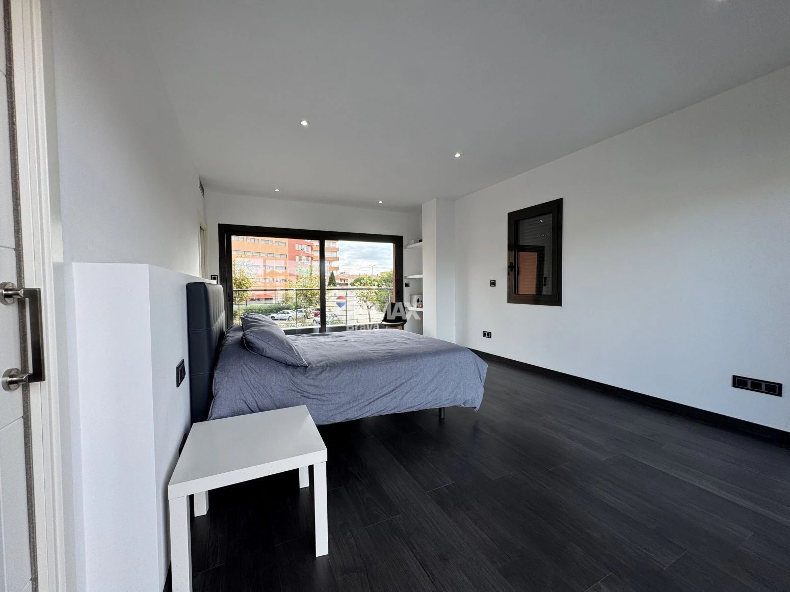 Roses – Santa Margarida | Exclusiva Casa Canal con 20 Metros de Amarre Privado