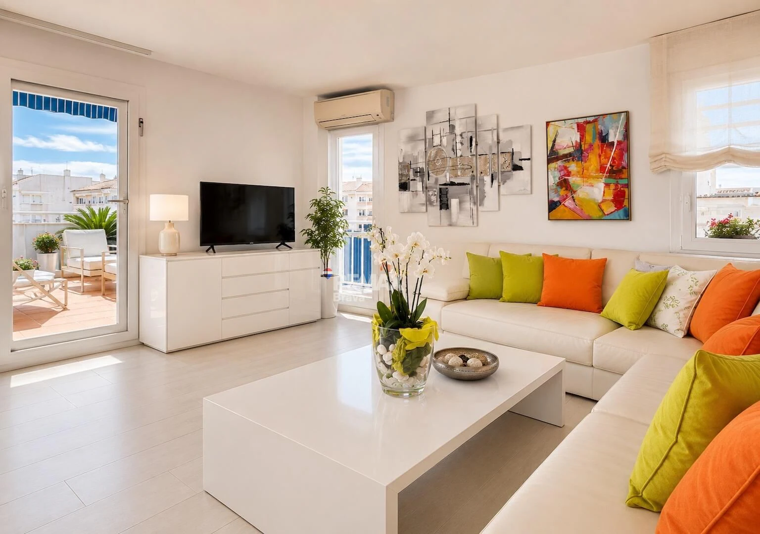 *** Außergewöhnliches Penthouse direkt am Strand in Roses – Direkter Strandzugang ***