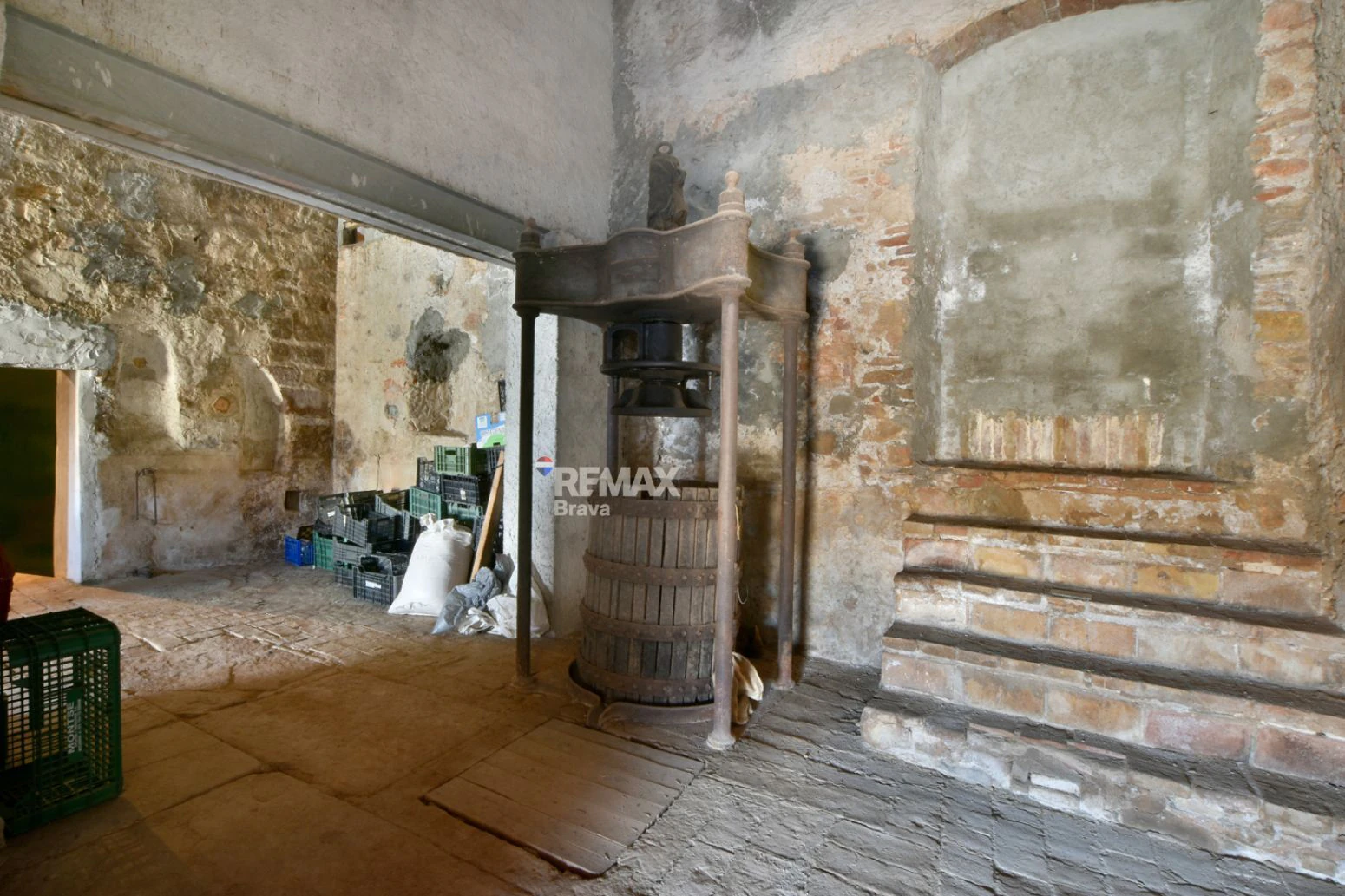 Barcelona | Can Archs: Exclusiva finca de 8.500 m² con majestuosa masía histórica del siglo XV