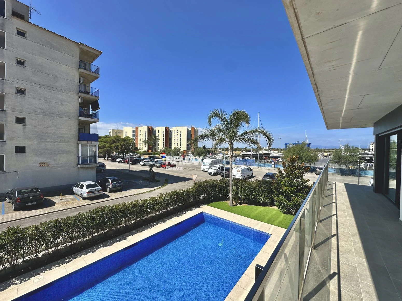 Roses, Santa Margarita | Moderno apartamento a estrenar en la Costa Brava