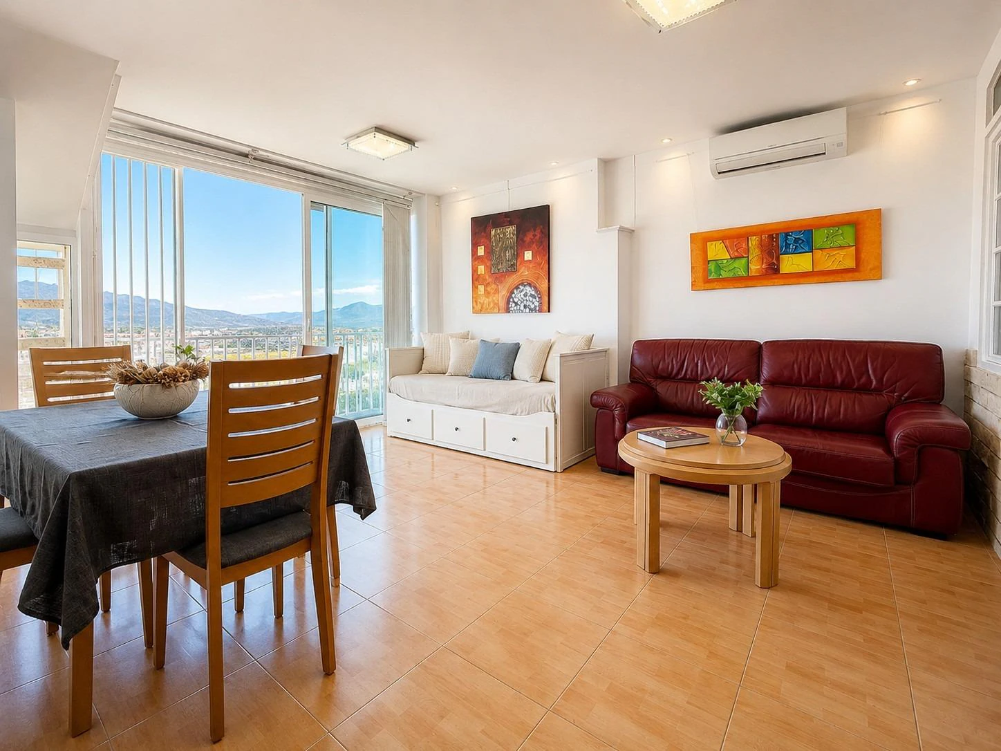 *** GELEGENHEIT IN EMPURIABRAVA: DUPLEX-PENTHOUSE MIT TOURISTENLIZENZ UND KANALBlick ***