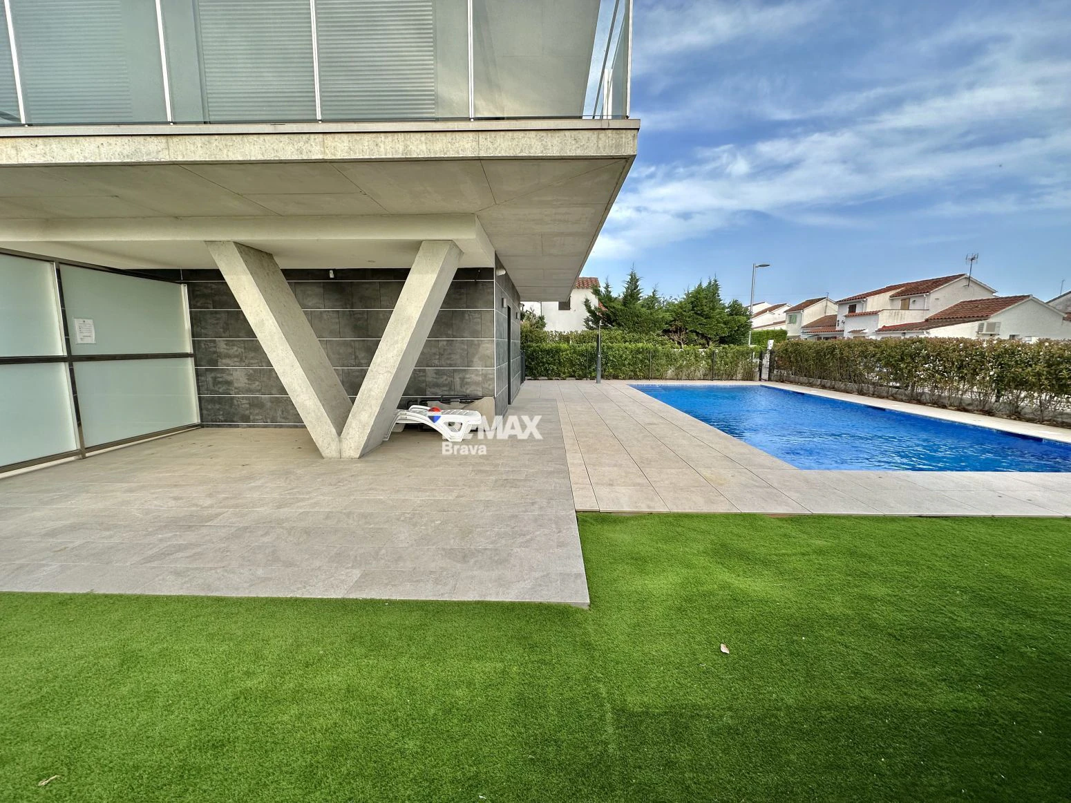 Roses, Santa Margarita | Moderno apartamento a estrenar en la Costa Brava