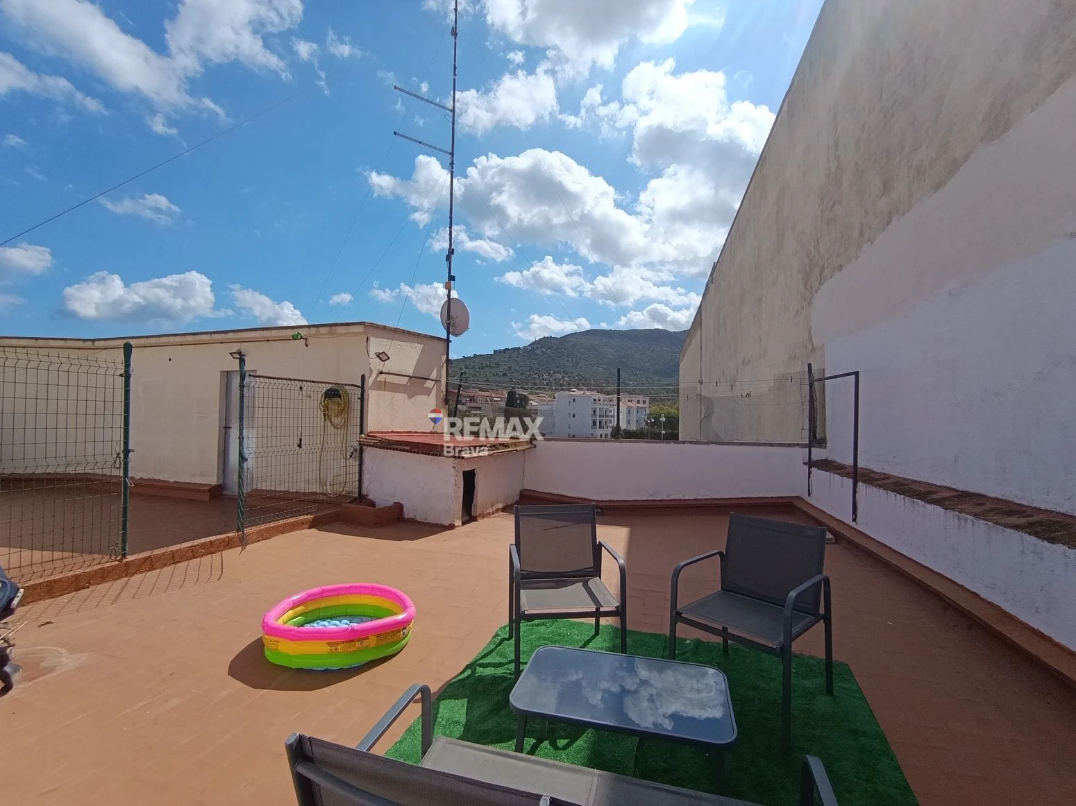 Llançà | La Vila: Inversión con licencia turística y derecho a vuelo en el corazón del pueblo