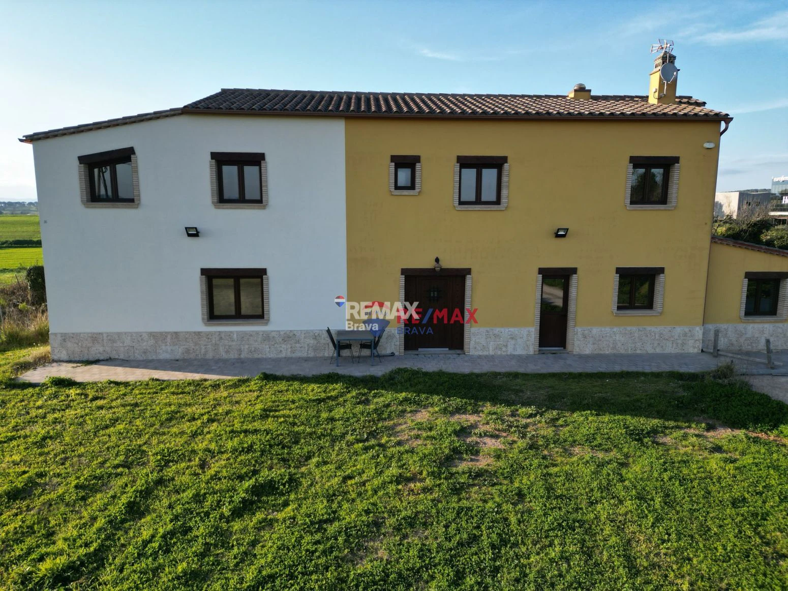 Masía a 20 minutos de Girona, con mas de 30.000m2 de terreno