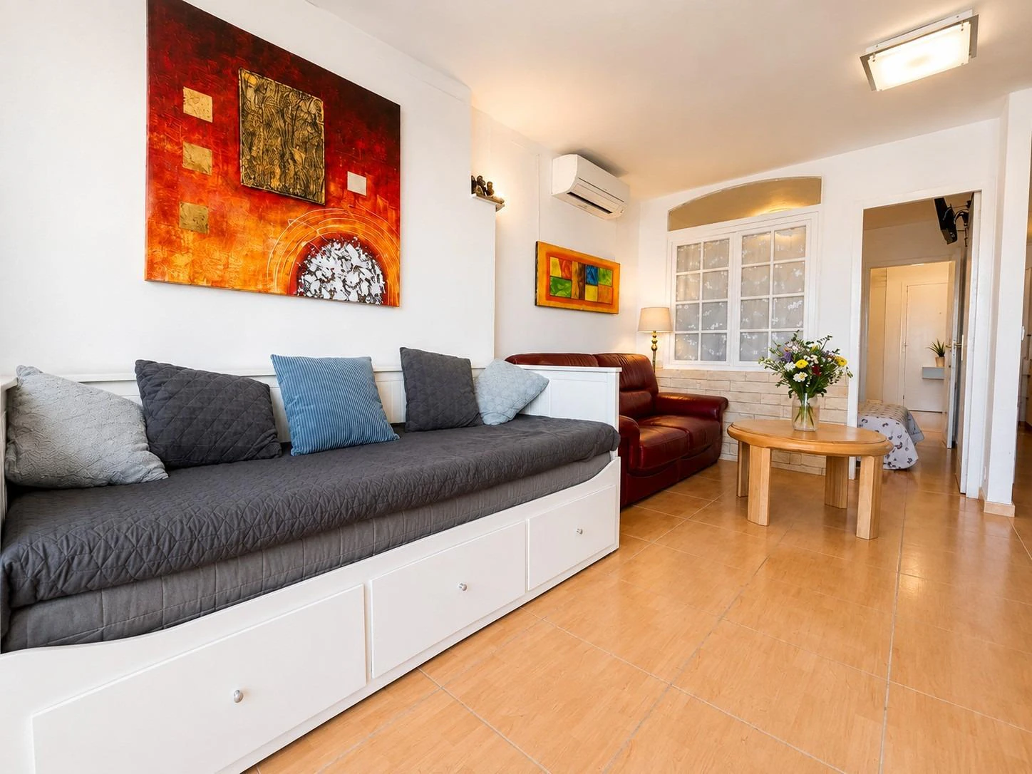 *** GELEGENHEIT IN EMPURIABRAVA: DUPLEX-PENTHOUSE MIT TOURISTENLIZENZ UND KANALBlick ***