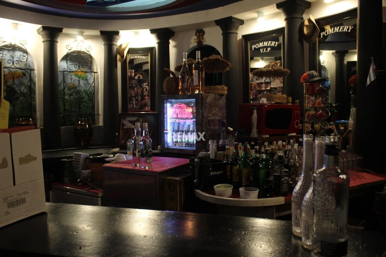 Legendario Coctel Bar de la Costa-Brava, Empuriabrava.
