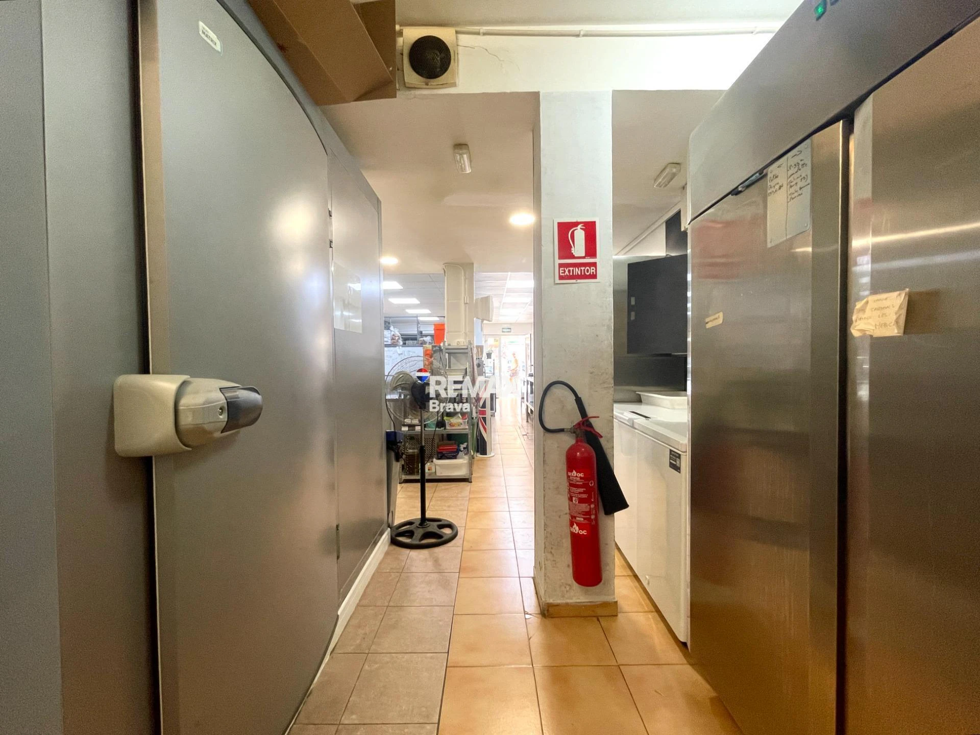 Roses, Santa Margarita: se traspasa una panadería - cafetería en pleno funcionamiento