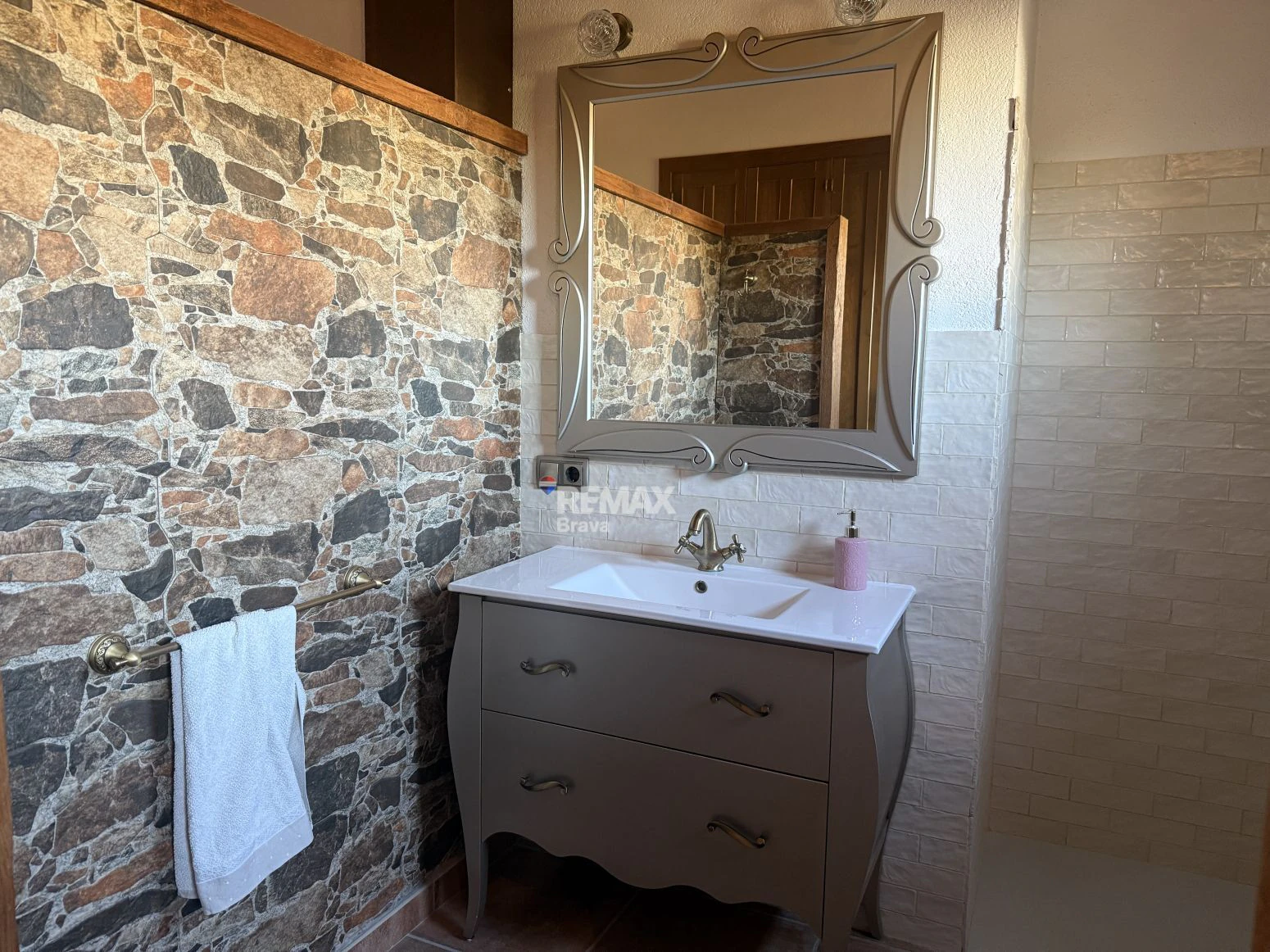 Masía a 20 minutos de Girona, con mas de 30.000m2 de terreno