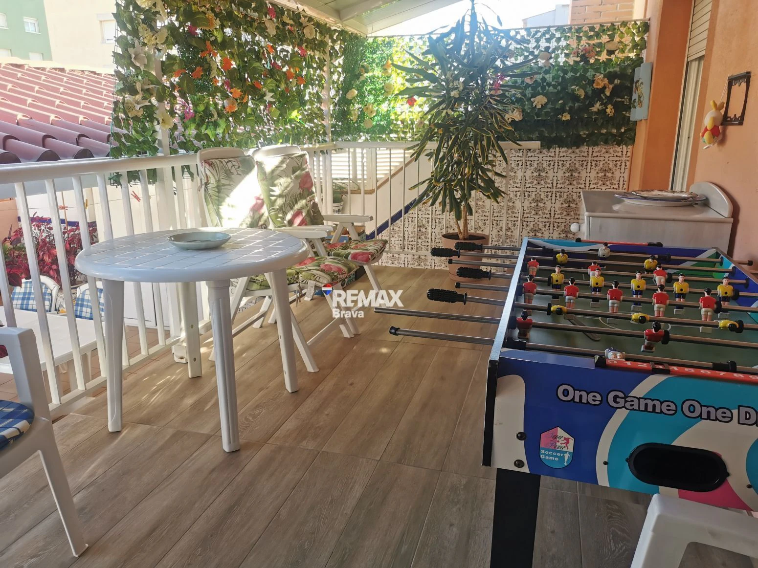 Amplia vivienda con piscina, ascensor y garaje cerca de la playa en Pineda de Mar