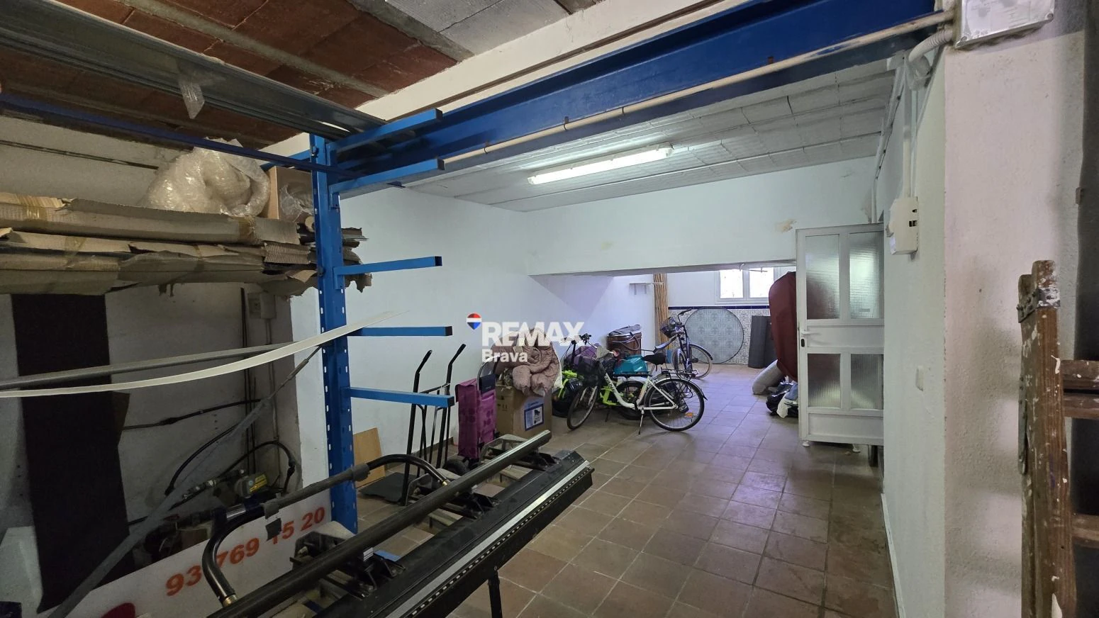 Amplia vivienda con piscina, ascensor y garaje cerca de la playa en Pineda de Mar