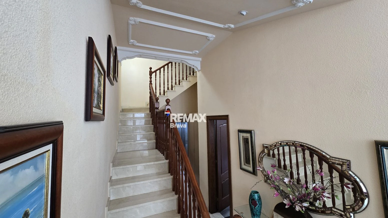 Amplia vivienda con piscina, ascensor y garaje cerca de la playa en Pineda de Mar