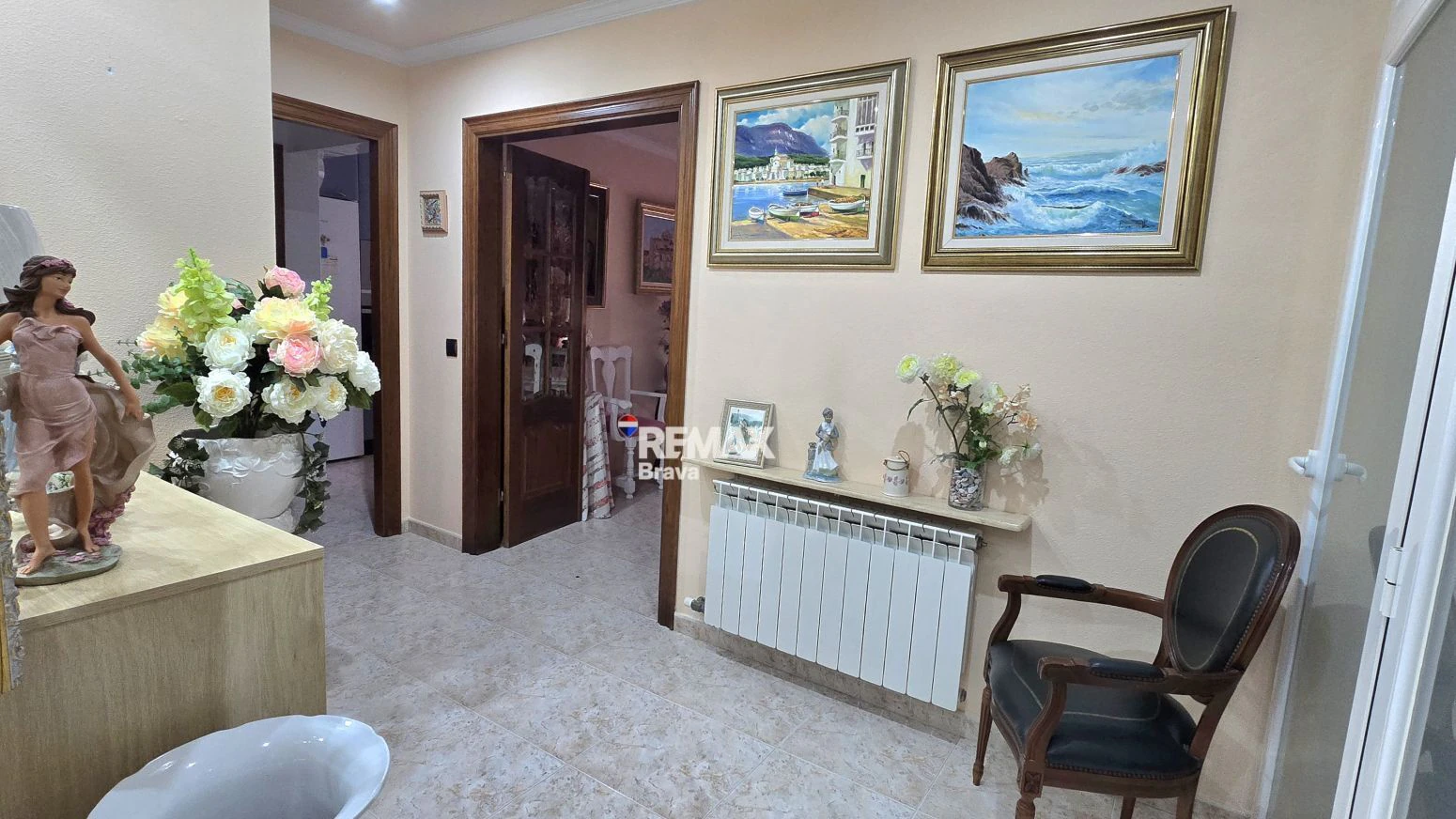 Pineda de Mar | Amplia vivienda con piscina privada, ascensor y garaje a pocos minutos de la playa