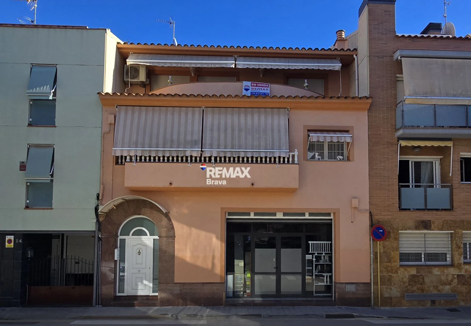 Pineda de Mar | Amplia vivienda con piscina privada, ascensor y garaje a pocos minutos de la playa