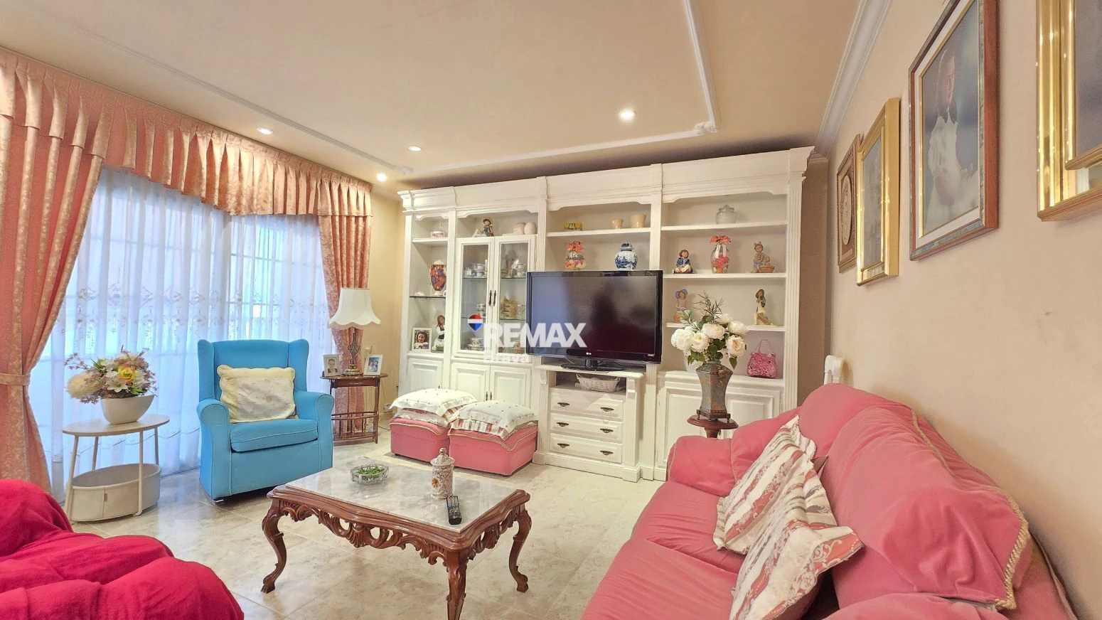 Pineda de Mar | Amplia vivienda con piscina privada, ascensor y garaje a pocos minutos de la playa