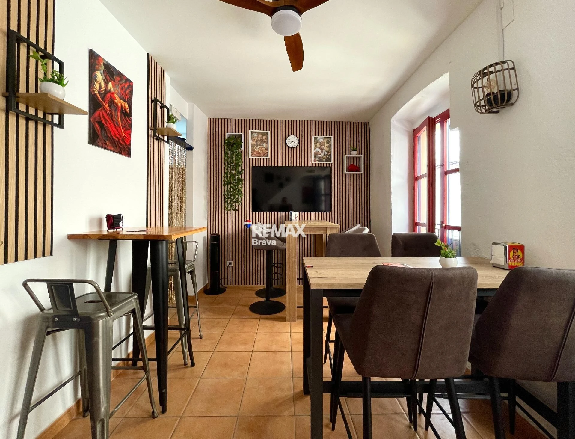 Roses, Centro: se traspasa un negocio de bar tapas a 150m del mar