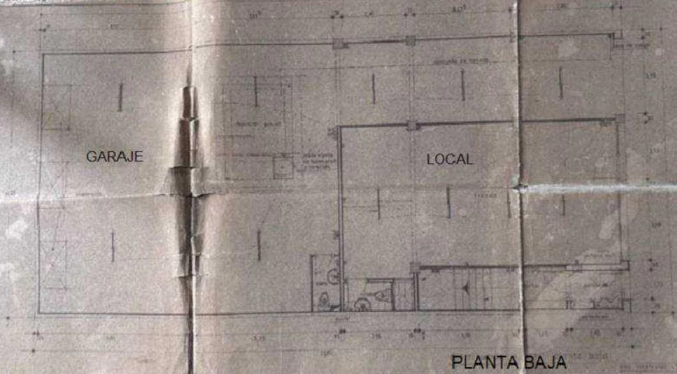 Roses | Excelente oportunidad de inversión: edificio con gran potencial en una ubicación estratégica