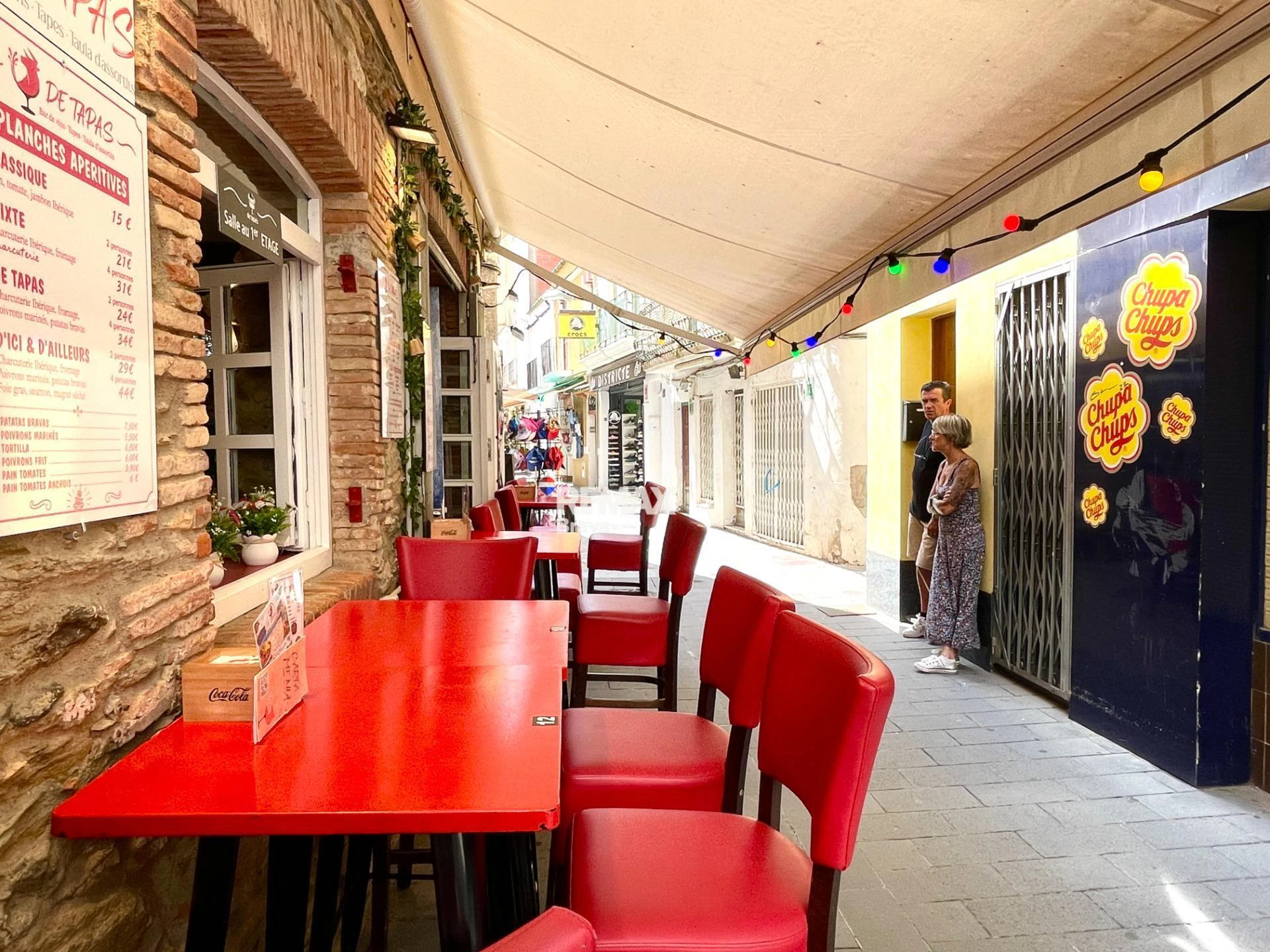 Roses, Centro: se traspasa un negocio de bar tapas a 150m del mar