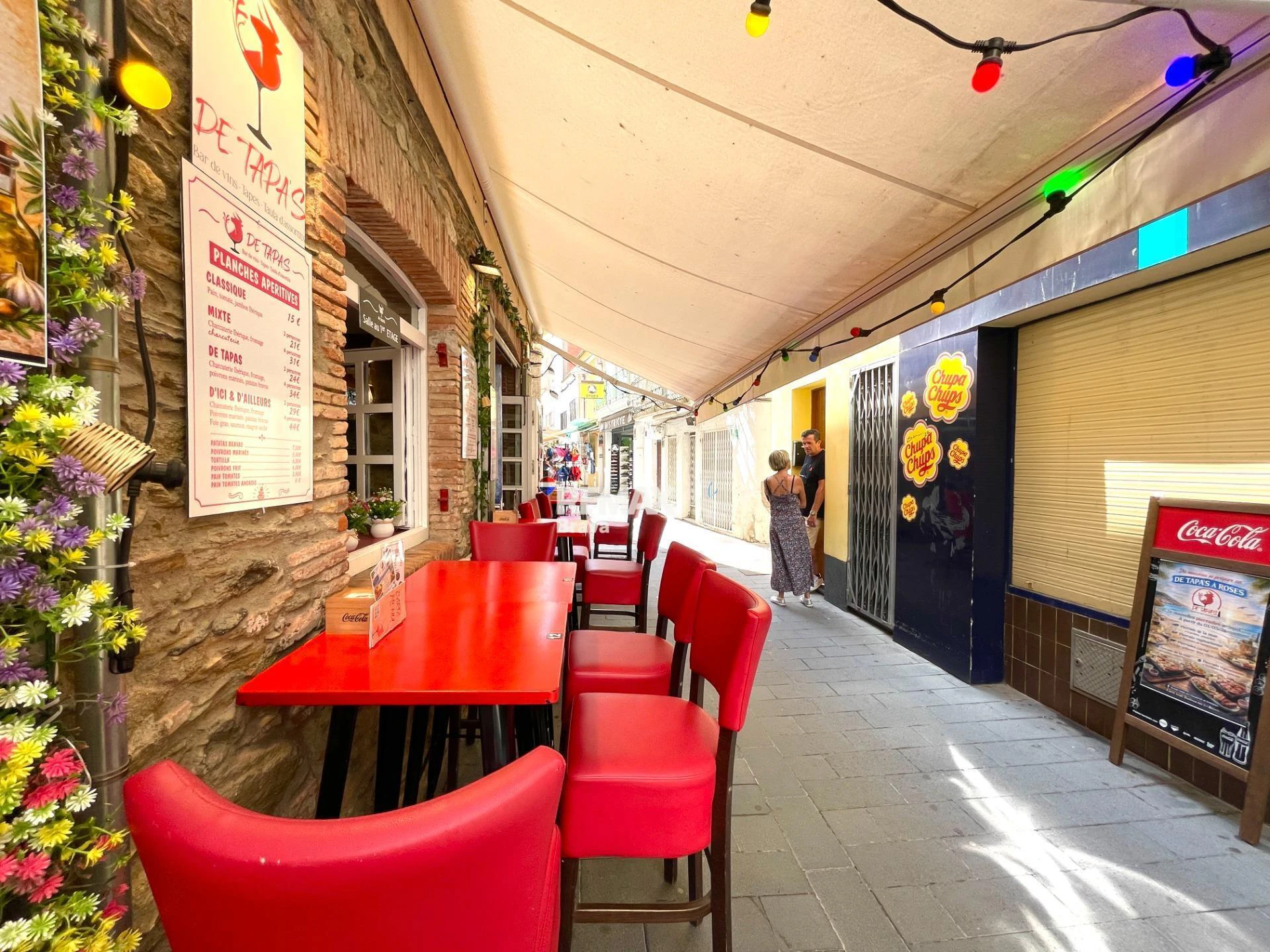 Roses, Centro: se traspasa un negocio de bar tapas a 150m del mar