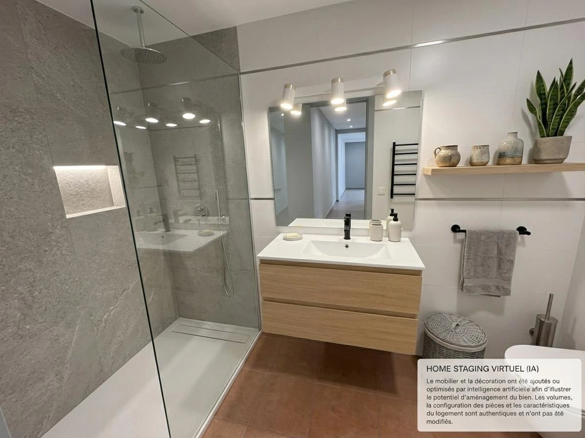 Exclusivo apartamento con amarre privado, gran terraza y licencia turística en Santa Margarida – Roses.