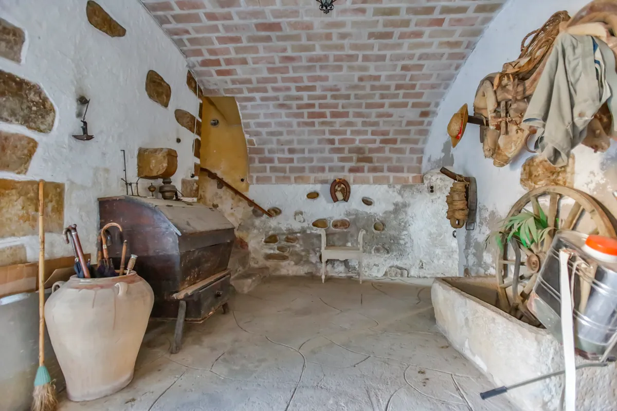 7335 - Maison à réhabiliter avec jardin dans l'Alt Empordà