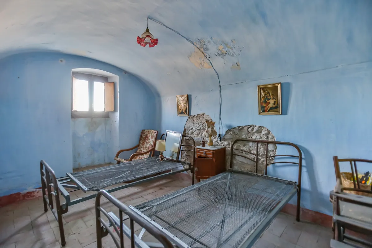 7335 - Maison à réhabiliter avec jardin dans l'Alt Empordà