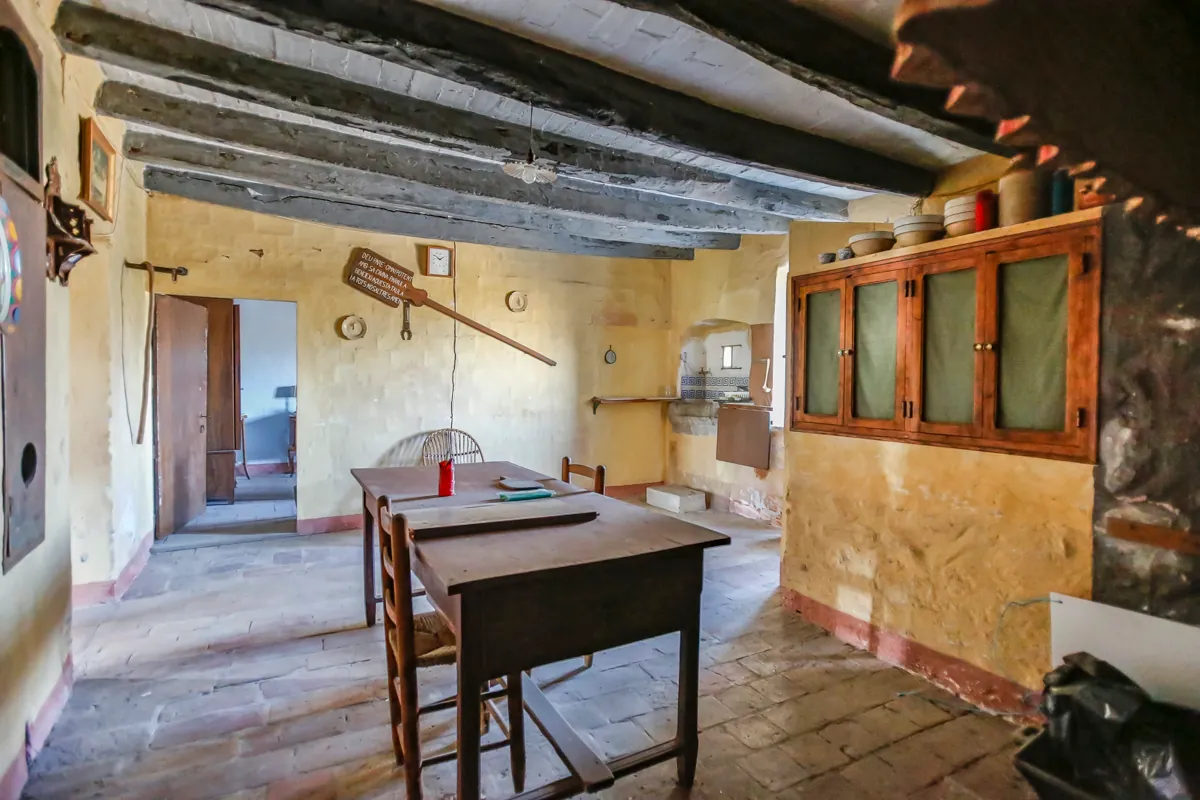 7335 - Maison à réhabiliter avec jardin dans l'Alt Empordà