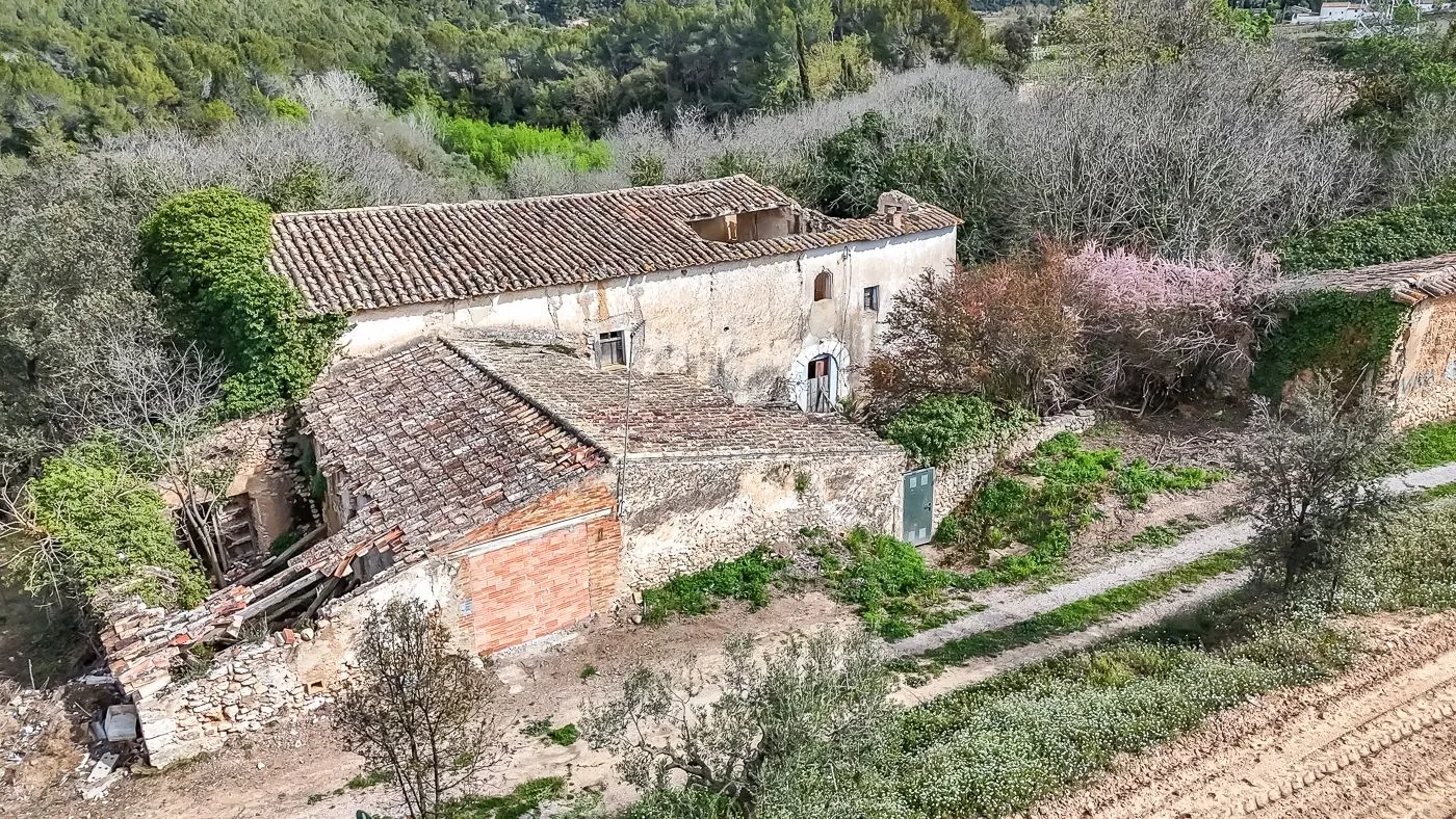 4564 - Masía a reformar con viña en Sant Martí Sarroca