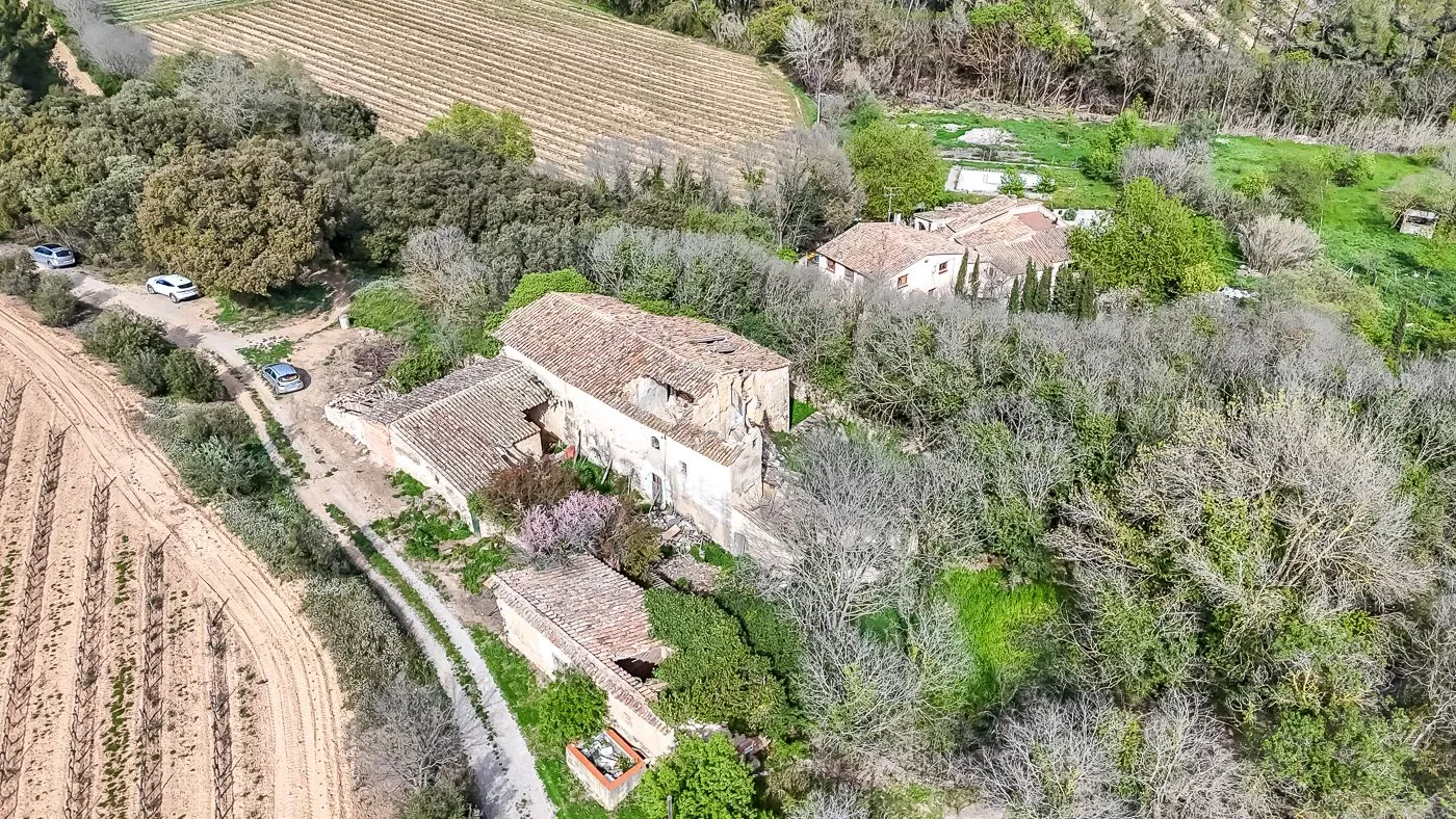 4564 - Masía a reformar con viña en Sant Martí Sarroca