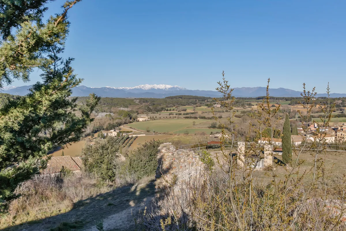 7335 - Maison à réhabiliter avec jardin dans l'Alt Empordà