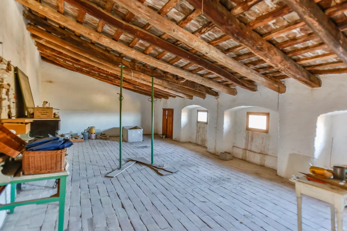 7335 - Maison à réhabiliter avec jardin dans l'Alt Empordà