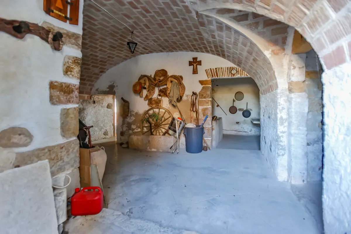 7335 - Maison à réhabiliter avec jardin dans l'Alt Empordà