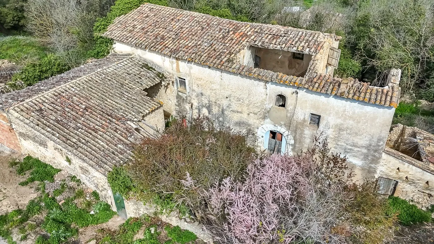 4564 - Masía a reformar con viña en Sant Martí Sarroca