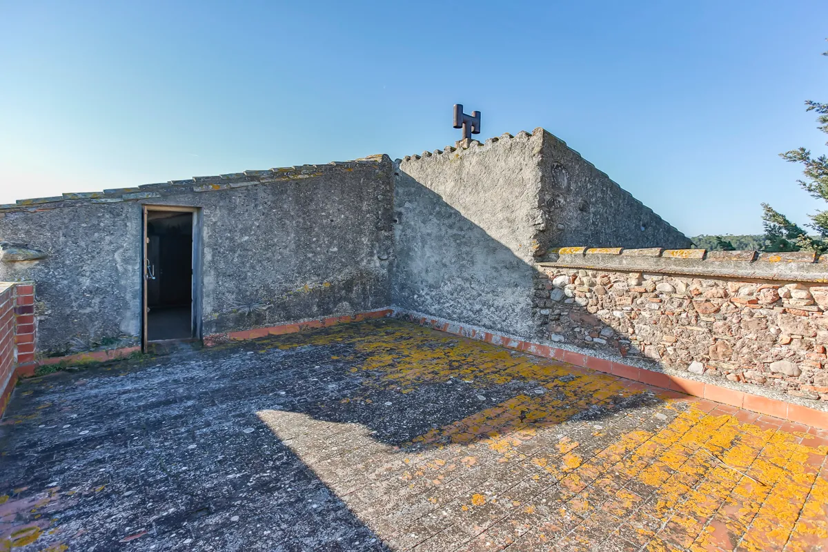7335 - Maison à réhabiliter avec jardin dans l'Alt Empordà