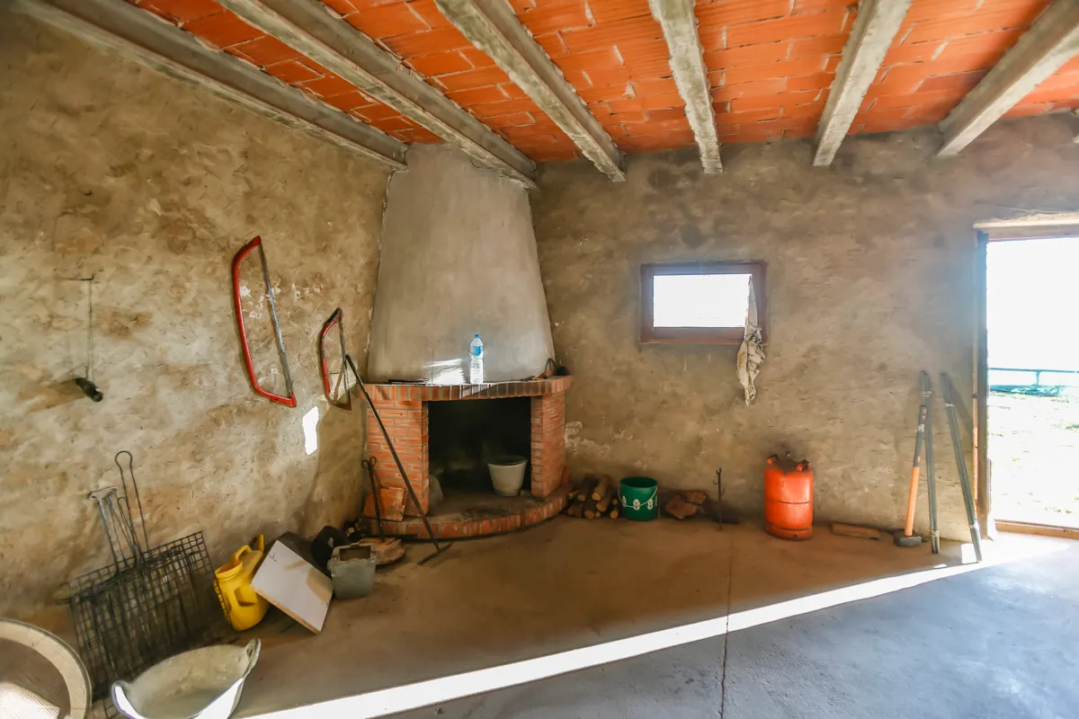 7335 - Maison à réhabiliter avec jardin dans l'Alt Empordà