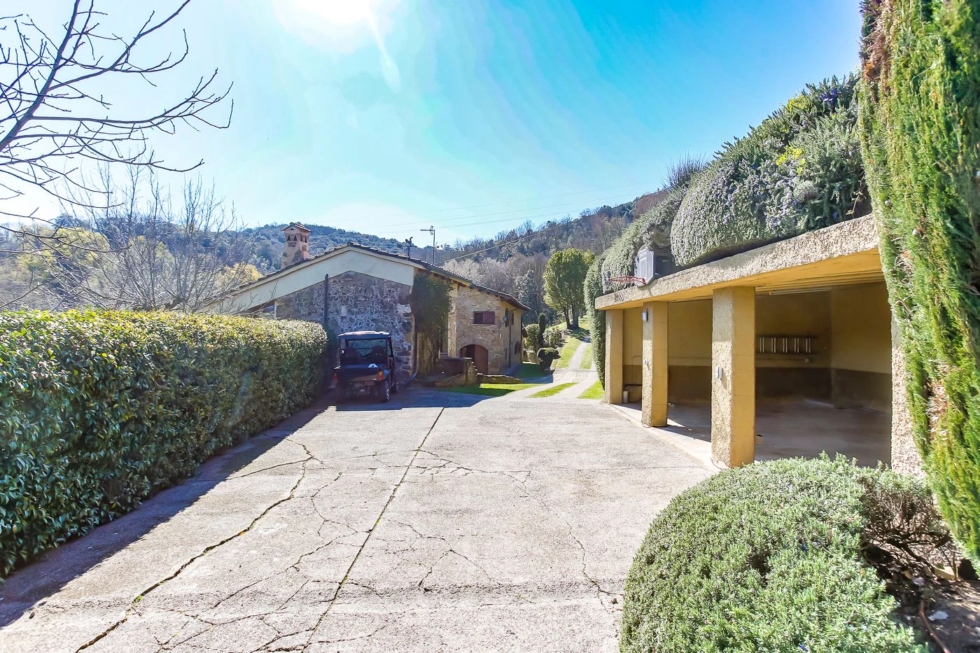 4395 - Country house in La Garrotxa with spectacular views of the Pyrenees