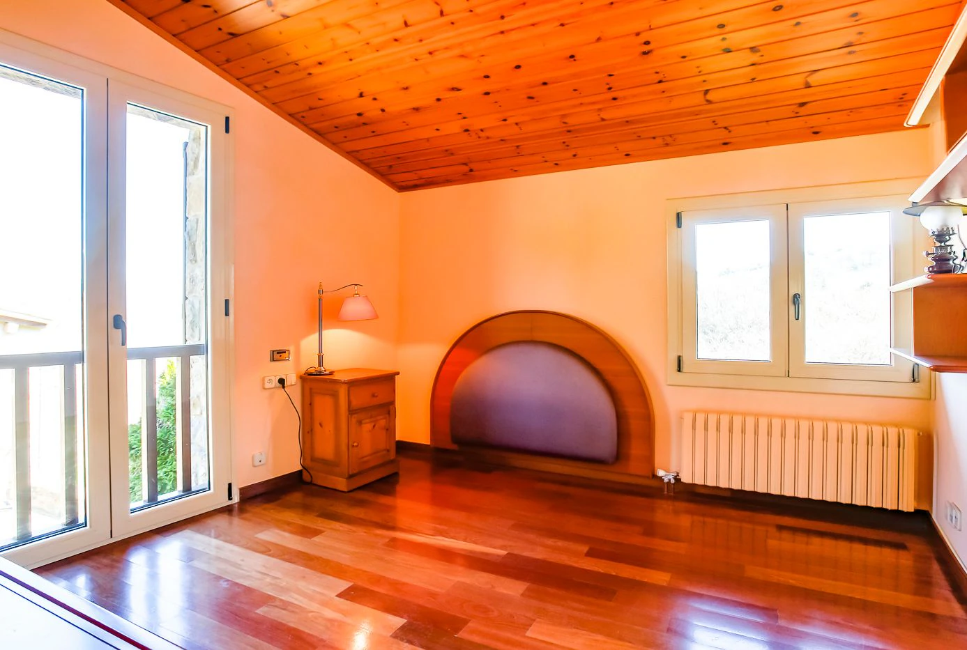 4395 - Country house in La Garrotxa with spectacular views of the Pyrenees