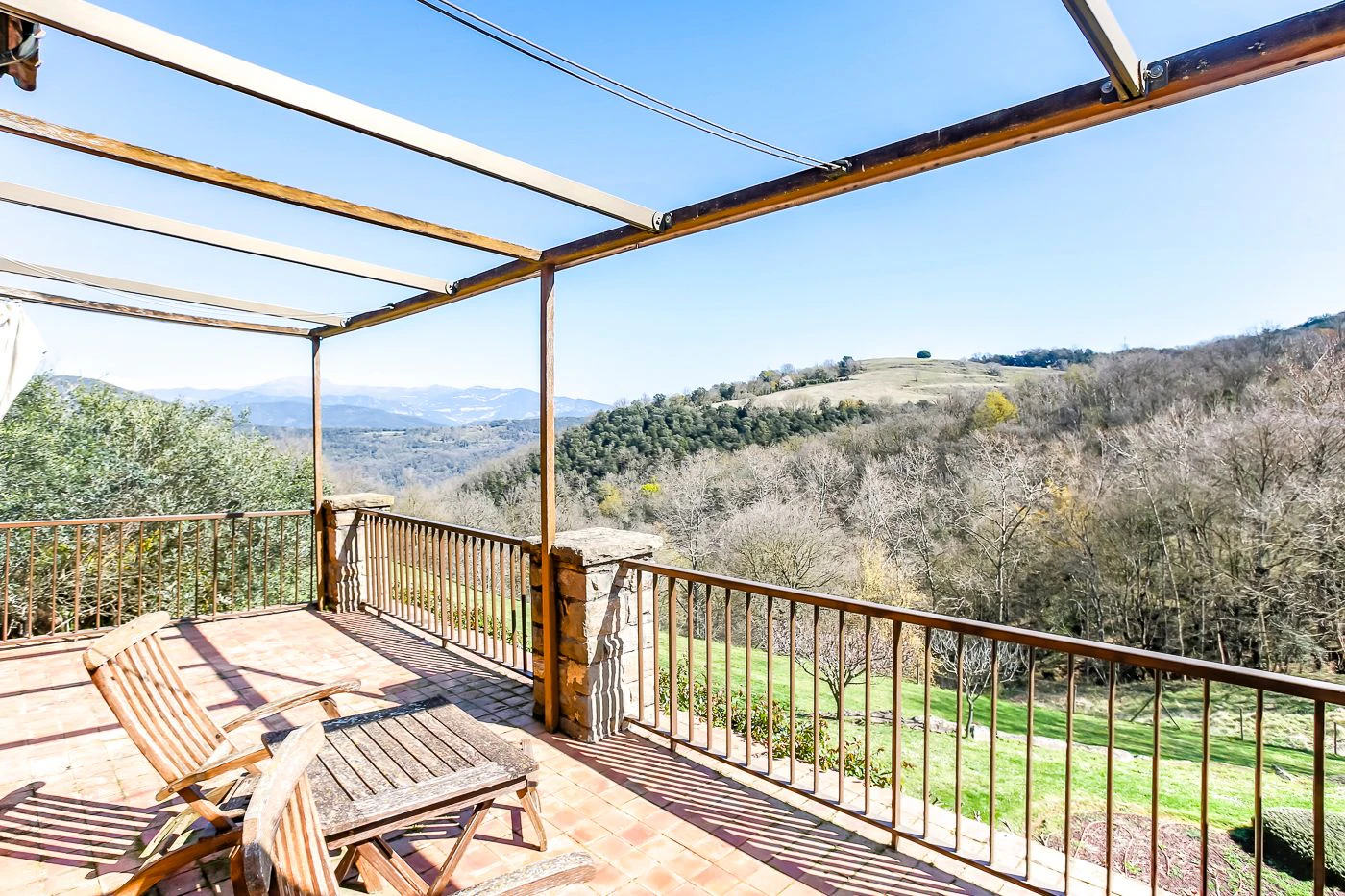 4395 - Country house in La Garrotxa with spectacular views of the Pyrenees