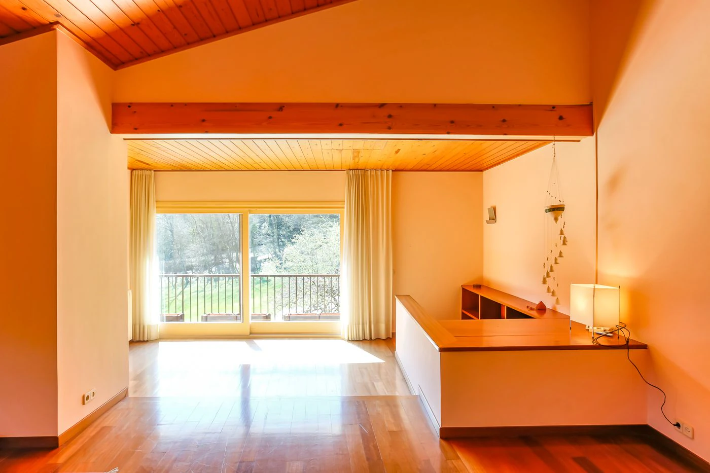 4395 - Country house in La Garrotxa with spectacular views of the Pyrenees