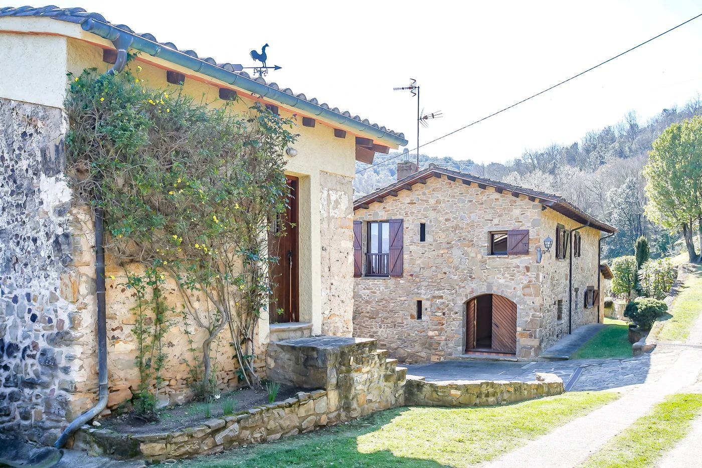 4395 - Country house in La Garrotxa with spectacular views of the Pyrenees