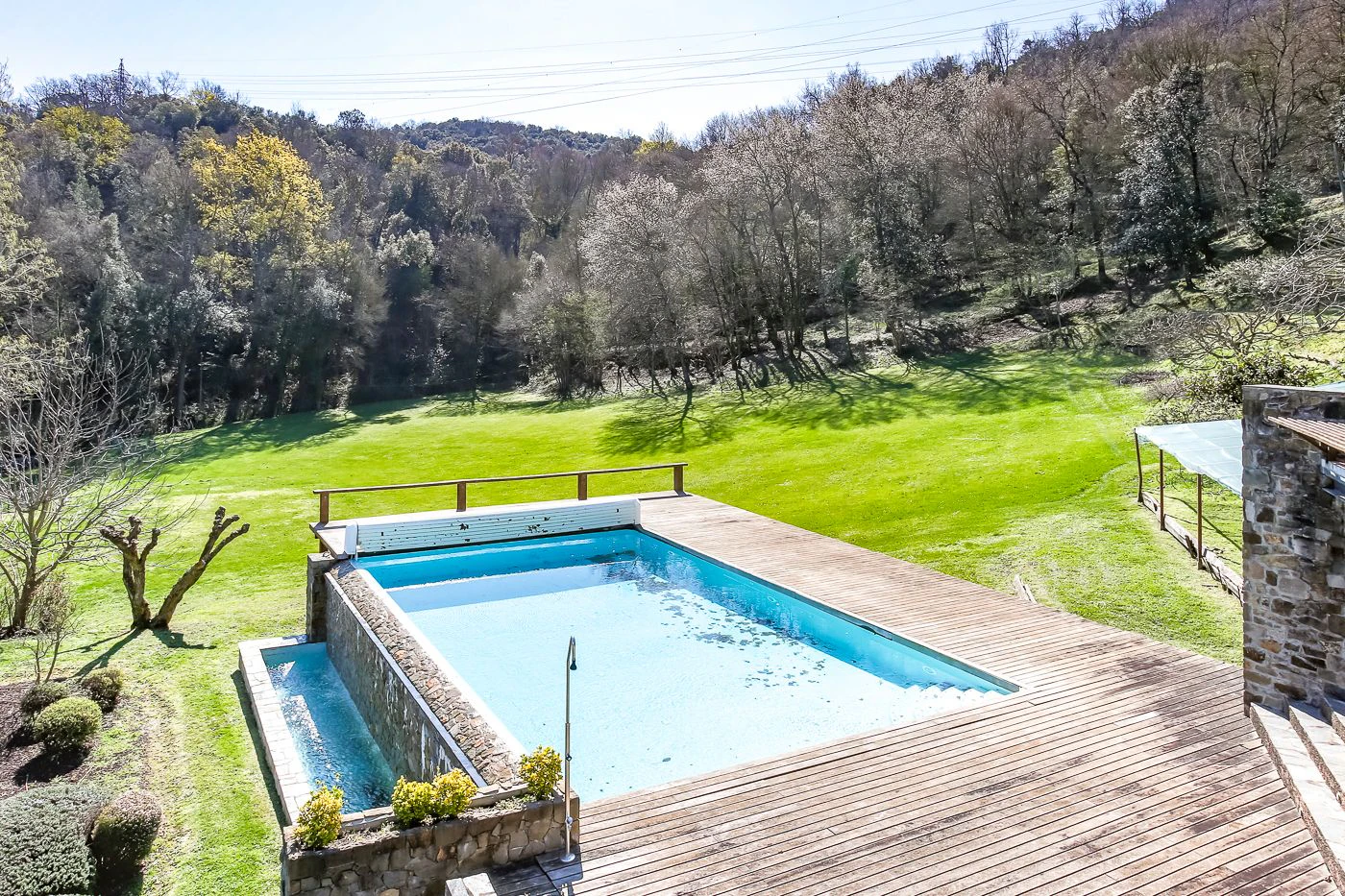 4395 - Country house in La Garrotxa with spectacular views of the Pyrenees