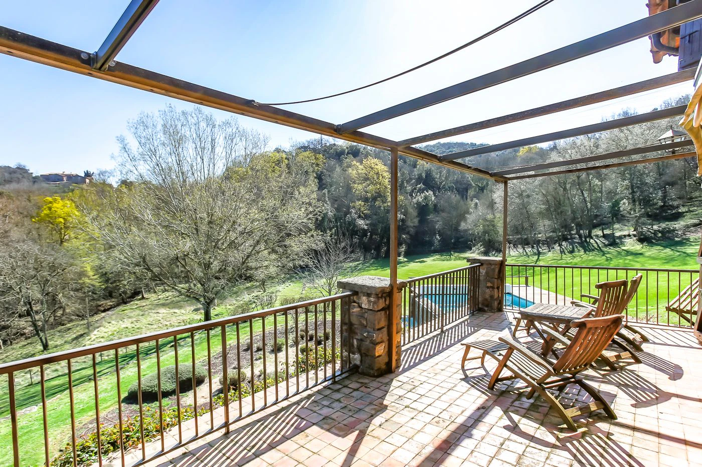 4395 - Country house in La Garrotxa with spectacular views of the Pyrenees