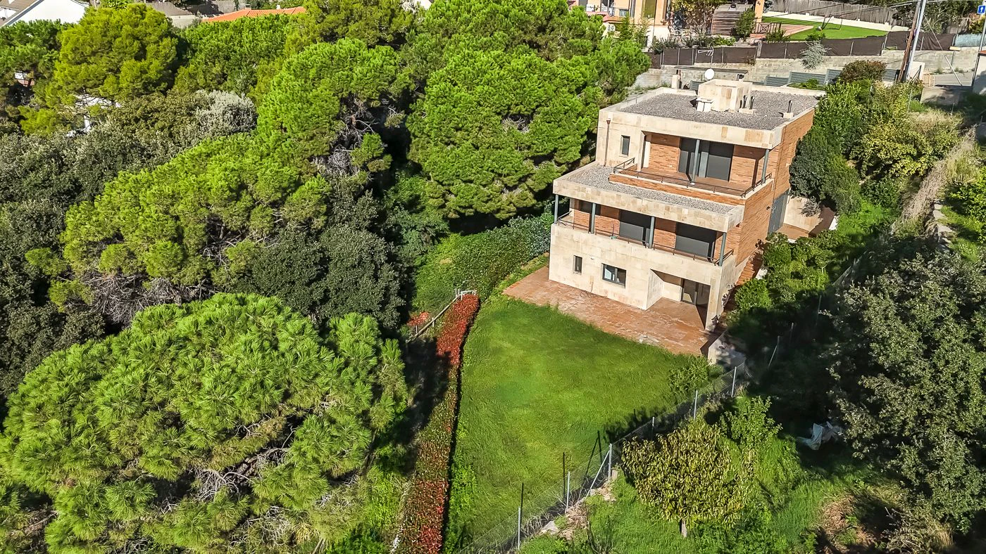 8722 - House for sale with 5 bedrooms in L'Ametlla del Vallés
