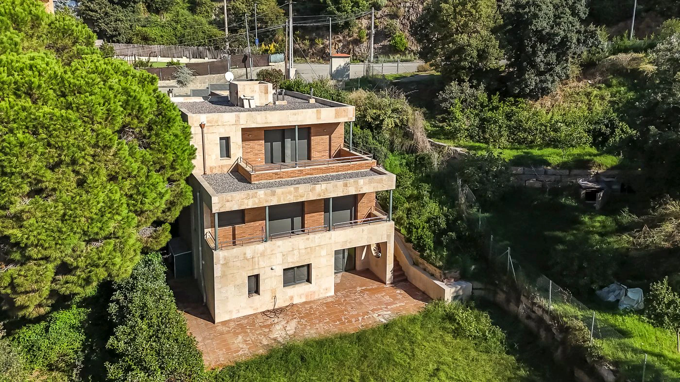 8722 - House for sale with 5 bedrooms in L'Ametlla del Vallés