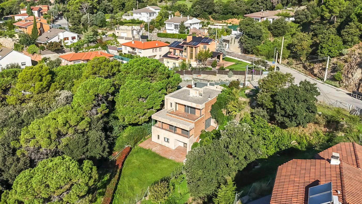 8722 - House for sale with 5 bedrooms in L'Ametlla del Vallés
