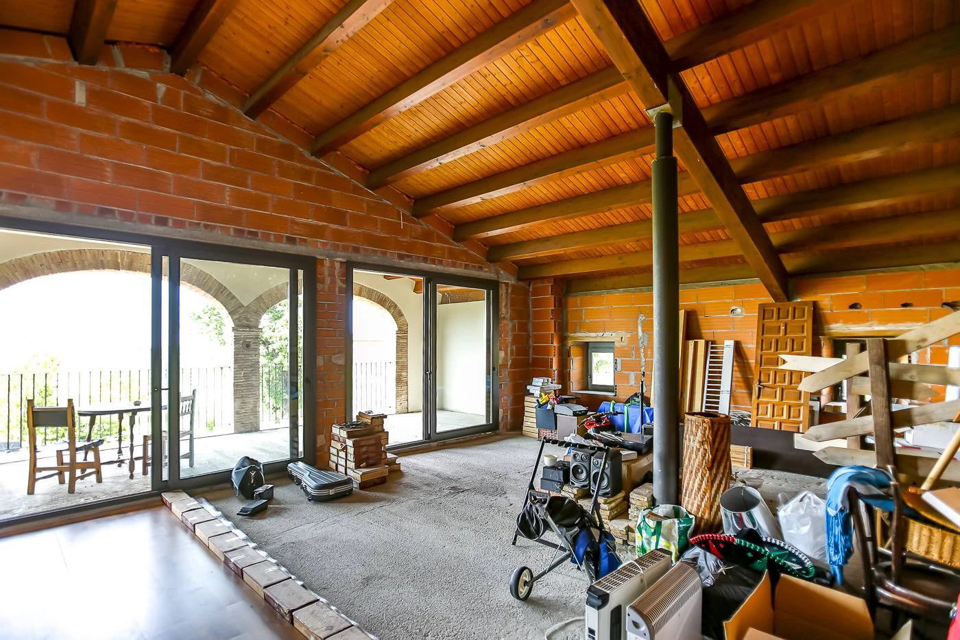 4034 - Farmhouse with license for events