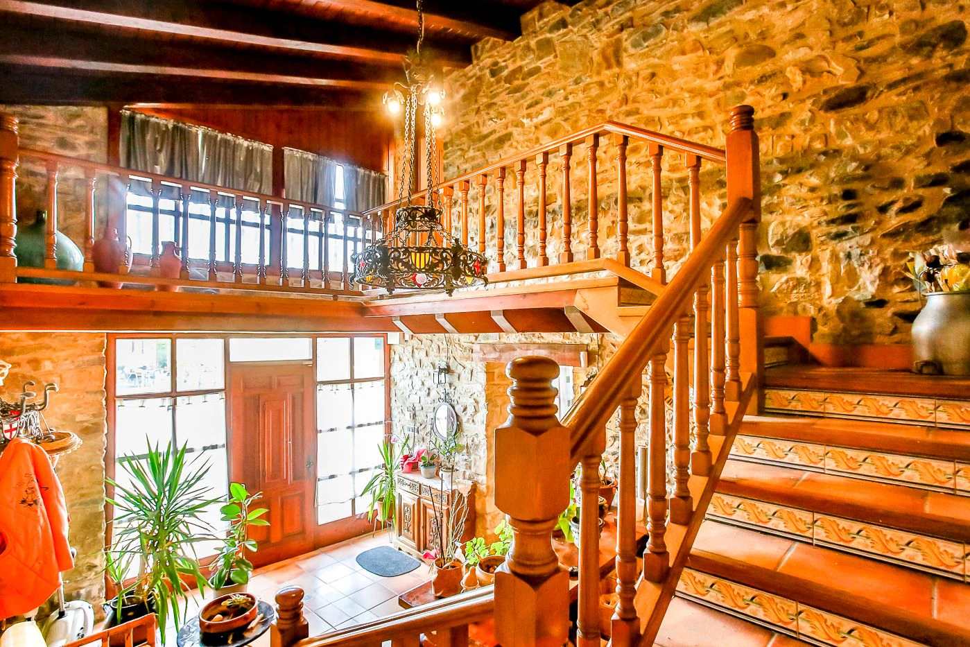 4015 - Property with 24 hectares of land with 3 houses, two of them in good condition