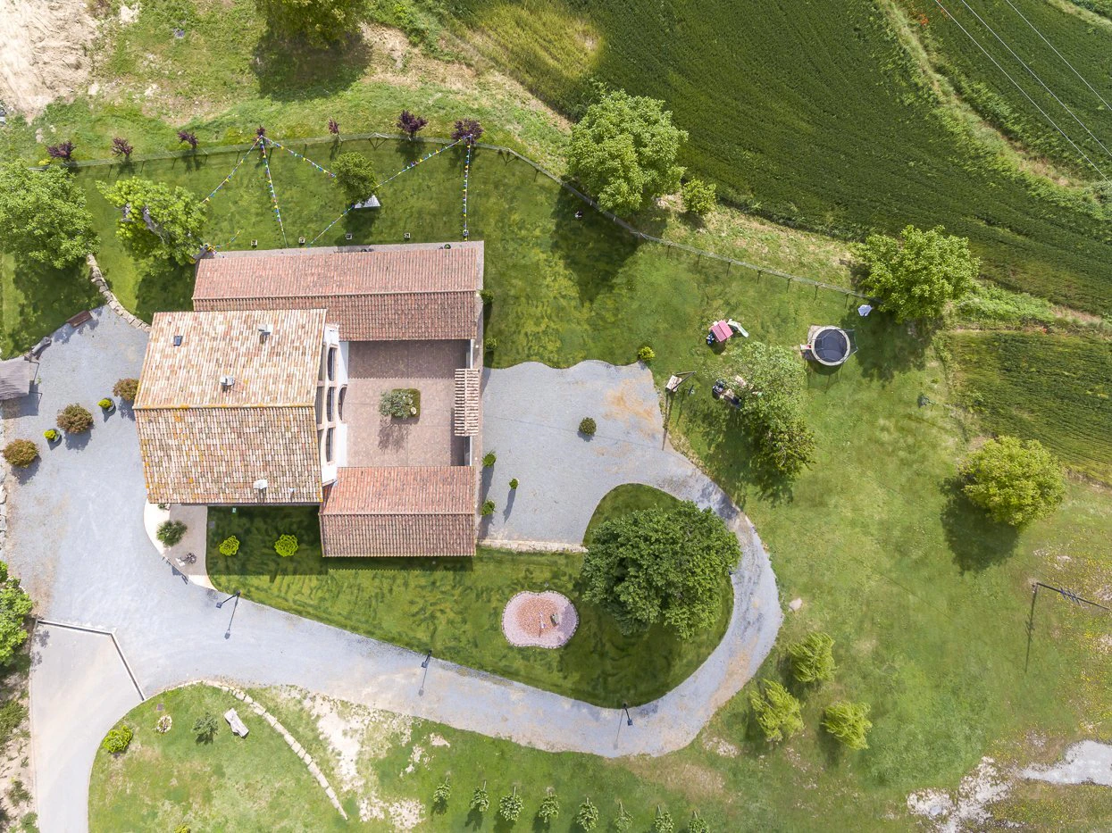 4034 - Farmhouse with license for events