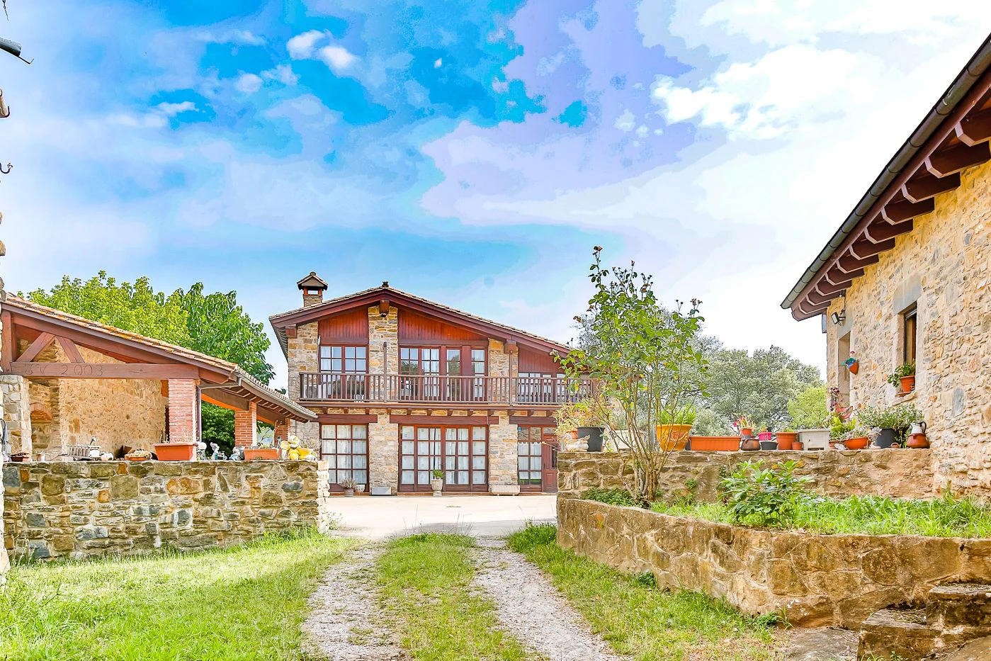 4015 - Property with 24 hectares of land with 3 houses, two of them in good condition