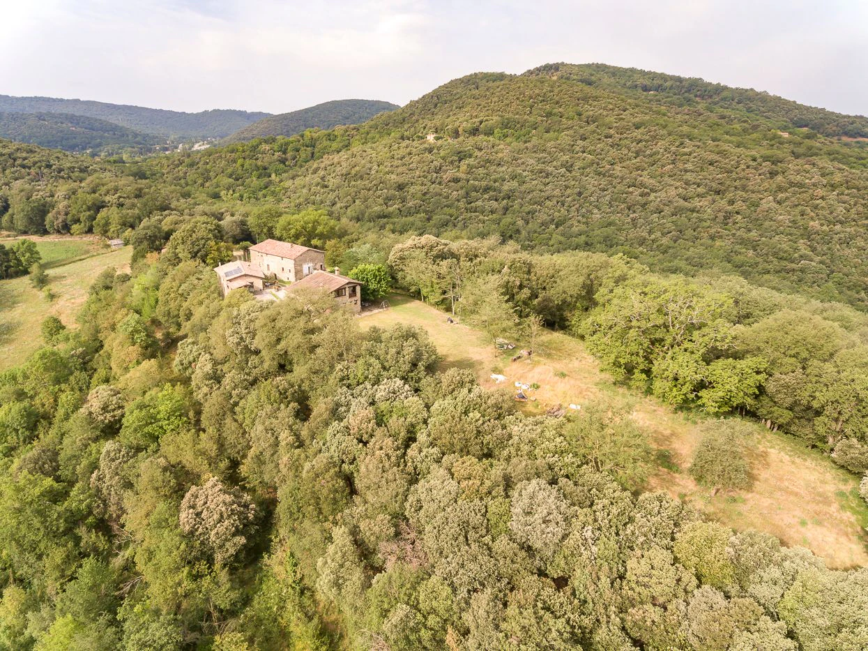 4015 - Property with 24 hectares of land with 3 houses, two of them in good condition