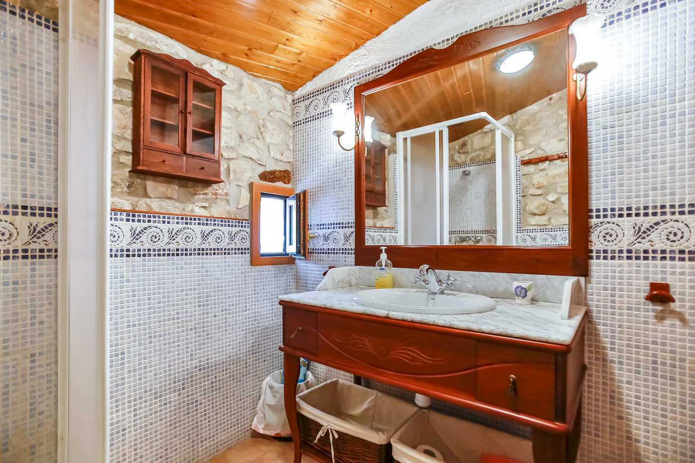 4418 - Spectacular farm for sale